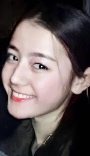 迪丽热巴出道前旧照分享 纯天然大美人从小美到大