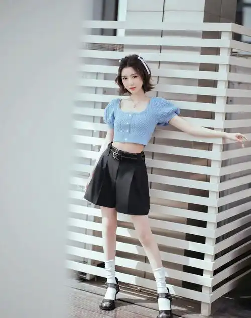 毛晓彤王子异新浪扫楼短裙可爱写真