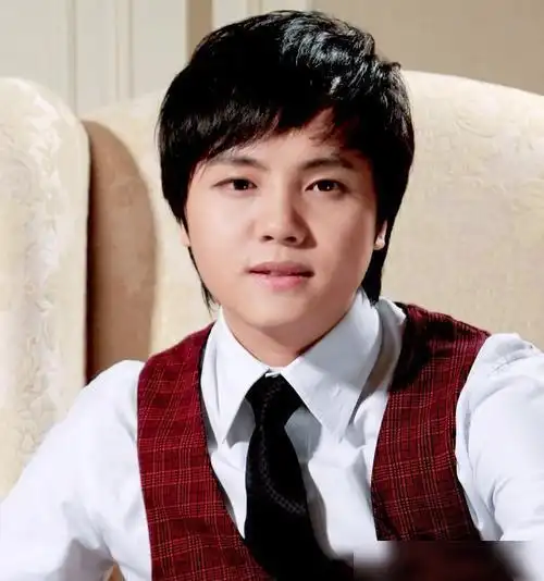 "情歌王子"郑源曾红遍全国,全国最年轻教授,如今却销声匿迹|歌曲|这首