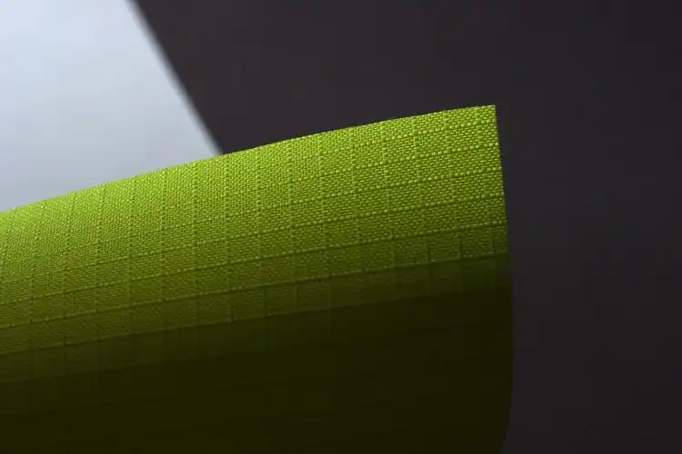 2020 新产品荧光布原液染色色牢度高 300d户外环境卫生工装面料