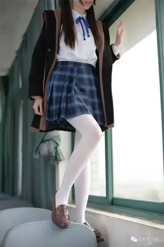 k制服写真:你好,我是白色丝袜控._jk美图网
