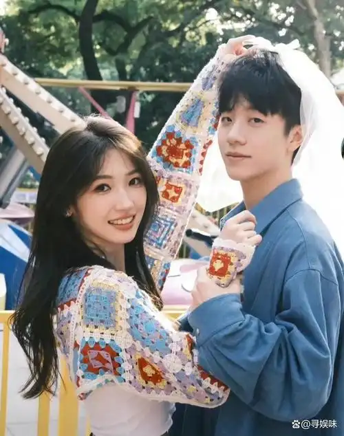 恋爱综艺《怦然心动20岁》第二季里的"鹏然欣动cp"大家可还记得?