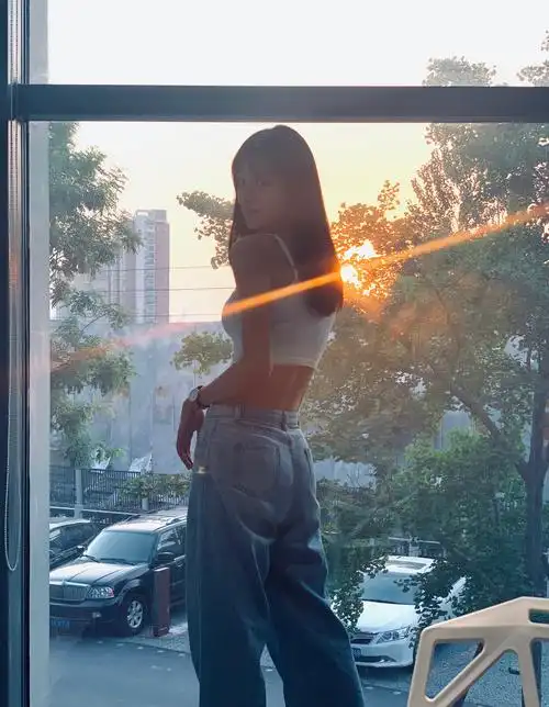 曾可妮 马甲线绝了