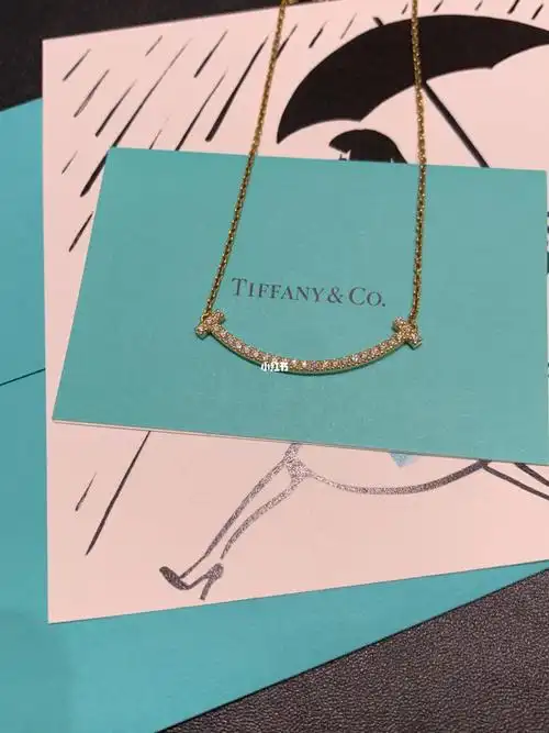 蒂芙尼宽版满钻黄金笑脸项链