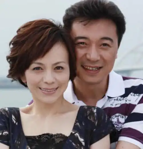 离婚受创伤51岁享受着单身两段失败婚姻王琳都经历了什么