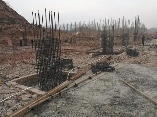 基础防雷接地扁钢连接做法?