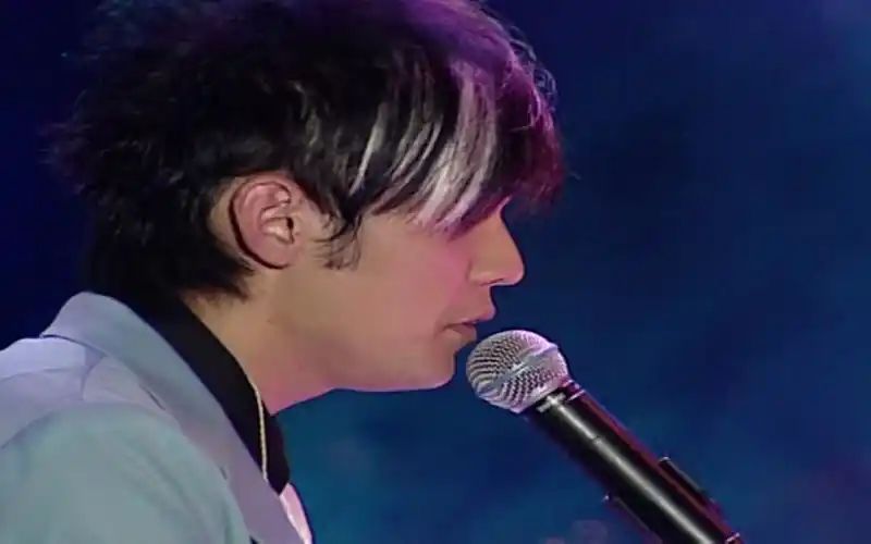 周杰伦-搁浅[周杰伦2004无与伦比演唱会]演唱会 原画质 高音质_哔哩