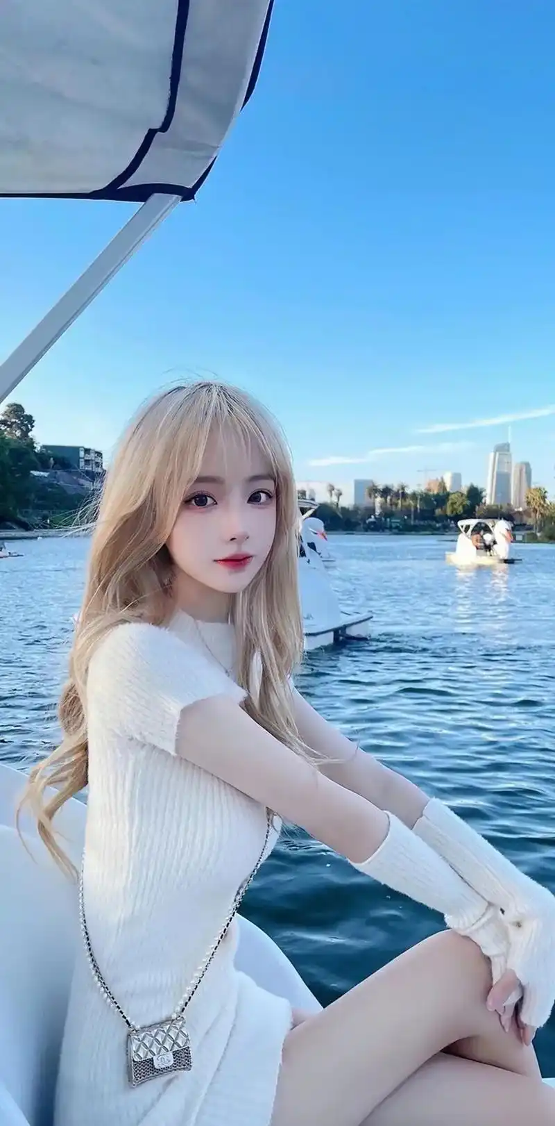 甜美女孩 #美女 #清纯女神 #可爱 鉴赏家.带来白色的甜 - 抖音