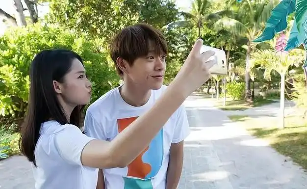 李沁|杨幂|刘亦菲|张静初|林更新_网易订阅