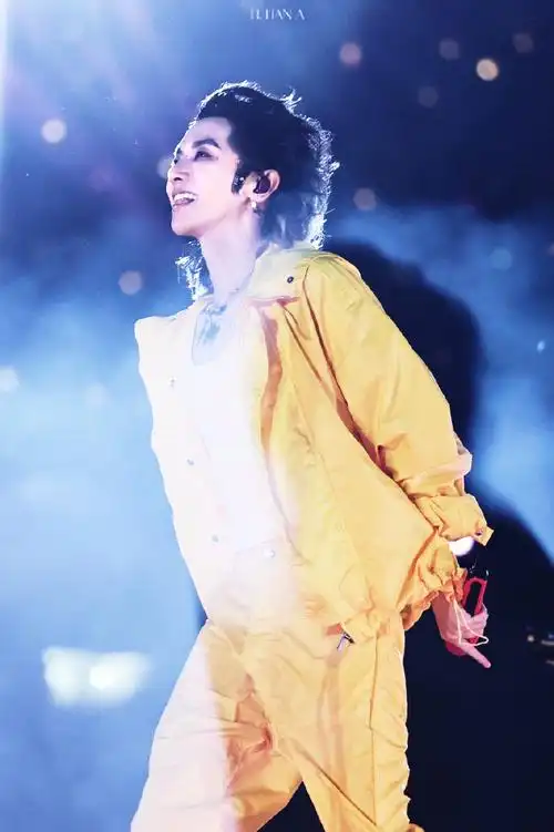 2023华晨宇火星演唱会#一组拽萌拽萌的柠檬糖小花20230910|小日出