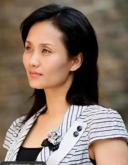 说到演员李颖,她自带贵气,演不了穷人,出道多年零绯闻,感情生活至今是