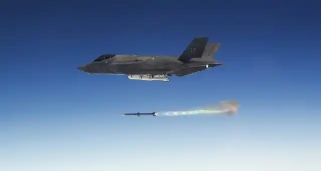 aim9x"响尾蛇",世界第一种实用化的空对空导弹,实力到底如何