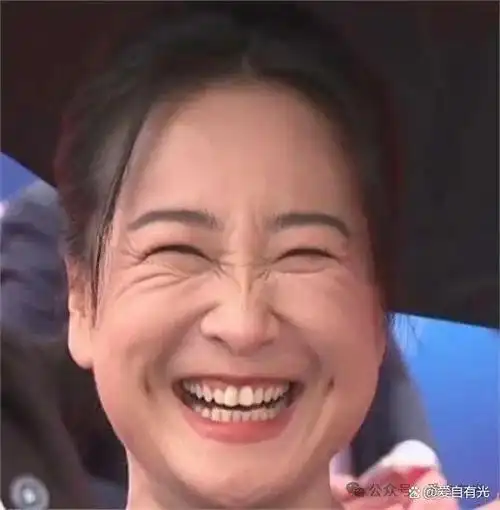 巴黎奥运,出现在央视镜头里笑出皱纹的贾玲又辣了谁的眼了?