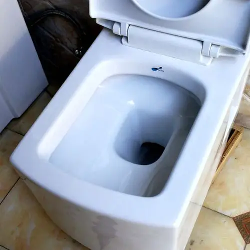 时尚酒店坐便器考虑了人体工学原理设计,提升使用舒适度