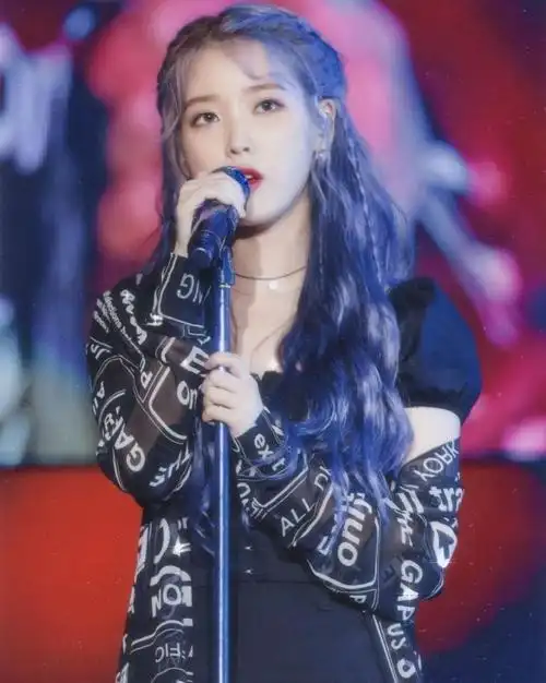 李知恩丨蓝发iu人间宝藏