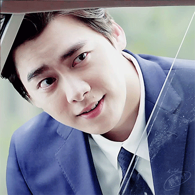 李易峰微笑动图