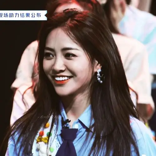 关注  谢可寅 爱豆头像