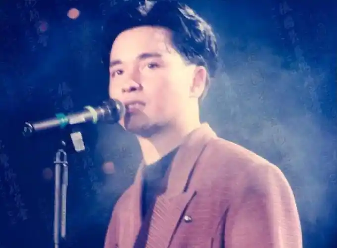 22年过去了,曾发誓要为张国荣终身不娶的唐鹤德,说到做到了吗?