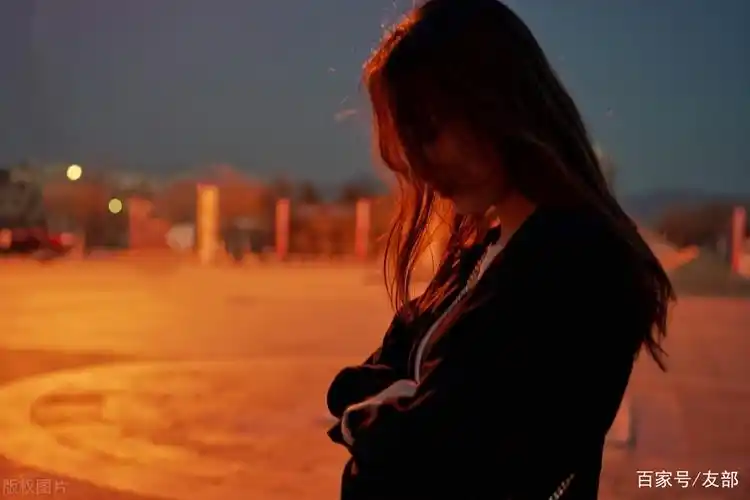 原创孤独的人那么多有时候除了坚强别无选择