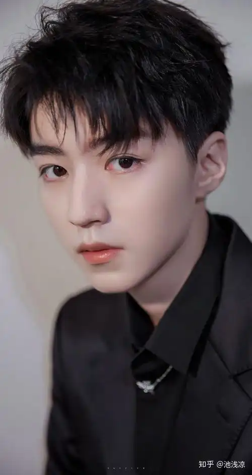 你最喜欢王俊凯五官中的哪个部分为什么