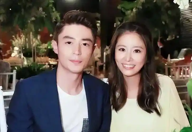 穿泳衣秀好身材,霍建华尽力配合_时间_妻子_照片