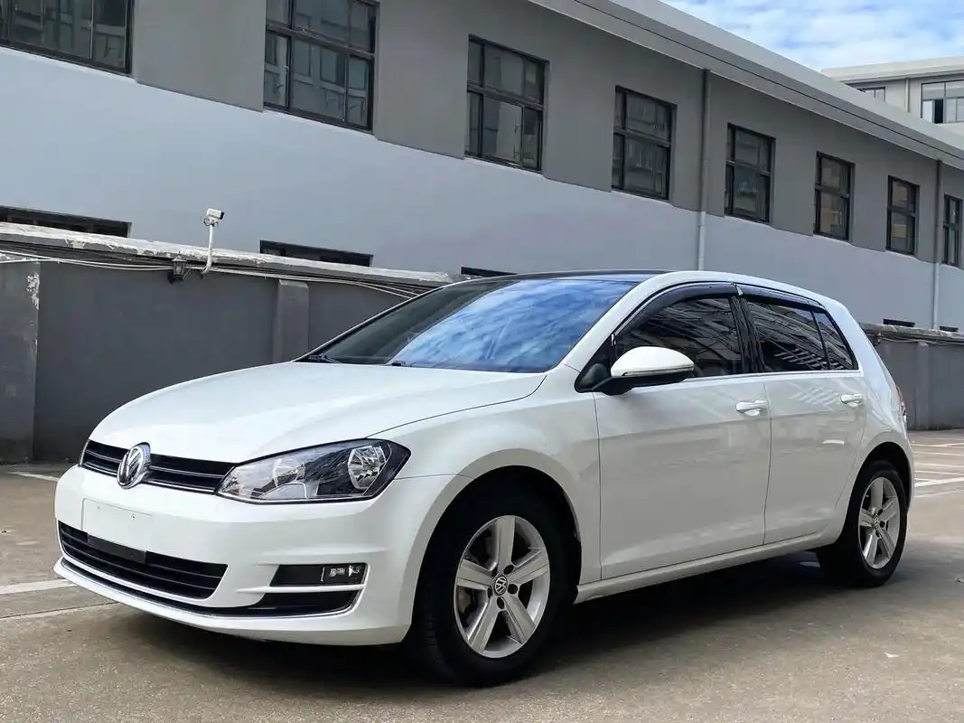 大众高尔夫.新到15年4月上牌本地小姐姐一手车大众15款高尔 - 抖音