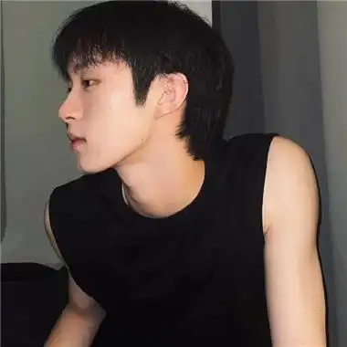 慵懒少年感阳光男神男生头像 学院运动风日常生活男生微信头像_男生