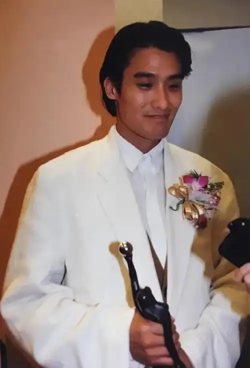 影帝梁家辉的起伏人生和他生命中挚爱一生的女人