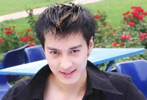 "安陵容"陶昕然:红了就结婚,嫁大4岁"小吴彦祖",31岁当妈妈_何建泽