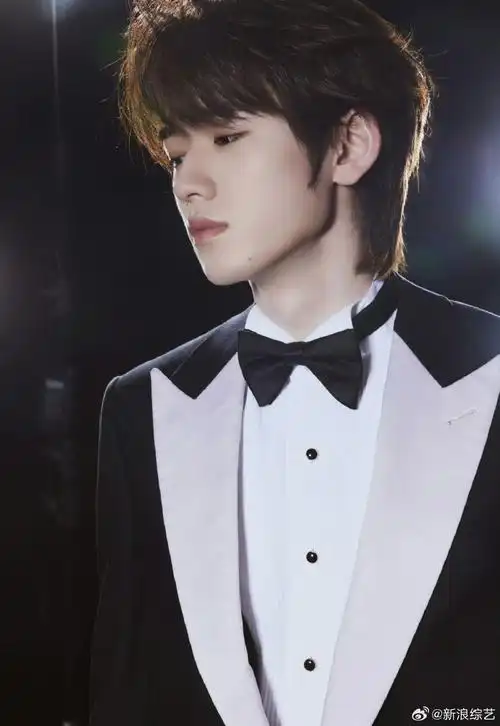 宋亚轩西装小绅士##宋亚轩在王牌学到的第一要义##王牌对王牌