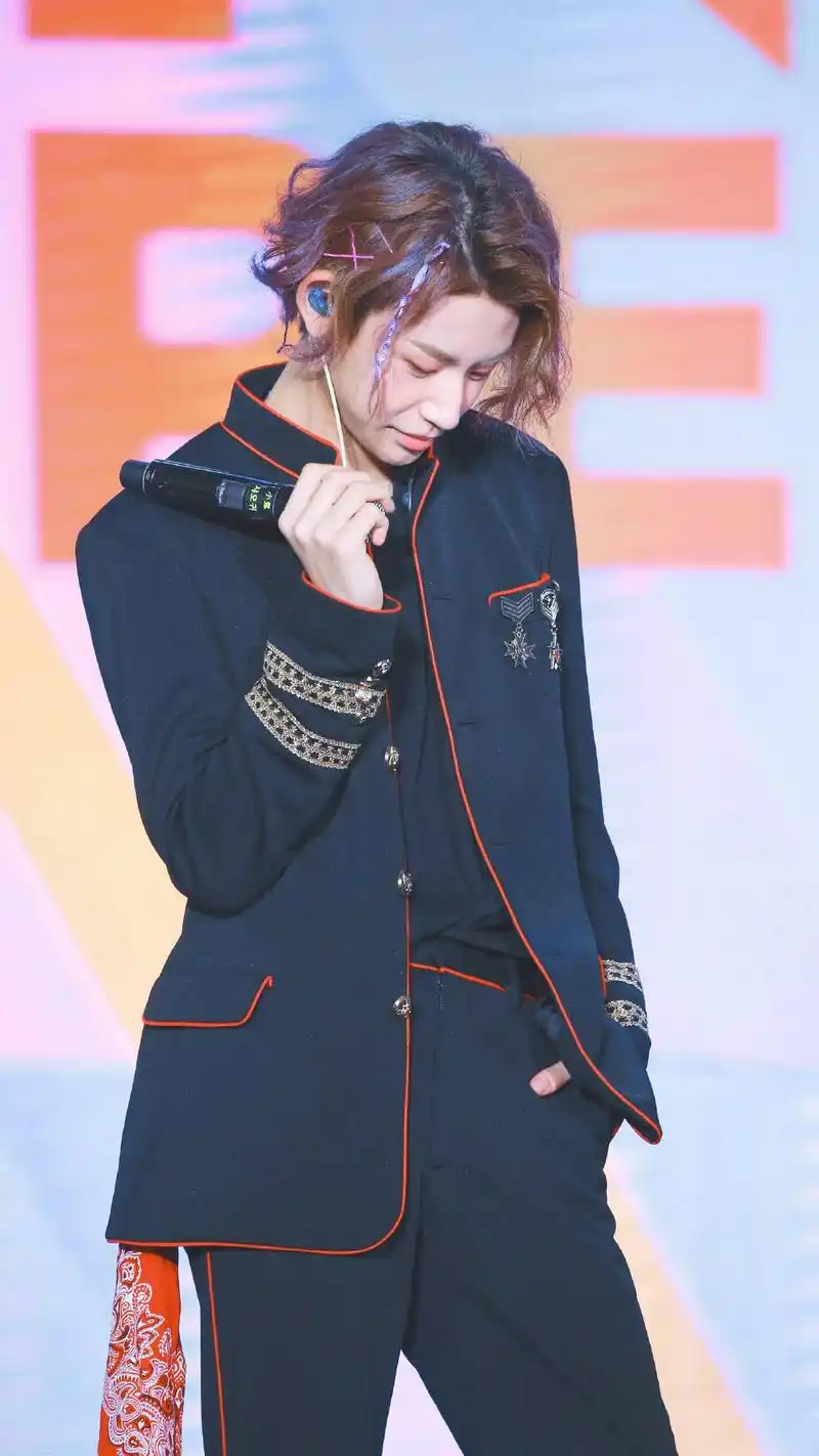 nine percent小鬼王琳凯图片