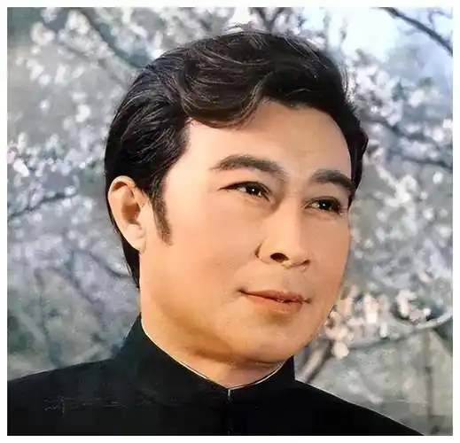 原创92岁老戏骨王心刚白首相伴不离子女事业腾飞