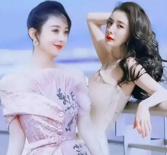 都穿着时髦,杨幂《二八定律》评价不高,赵丽颖《风吹半夏》获赞_合作