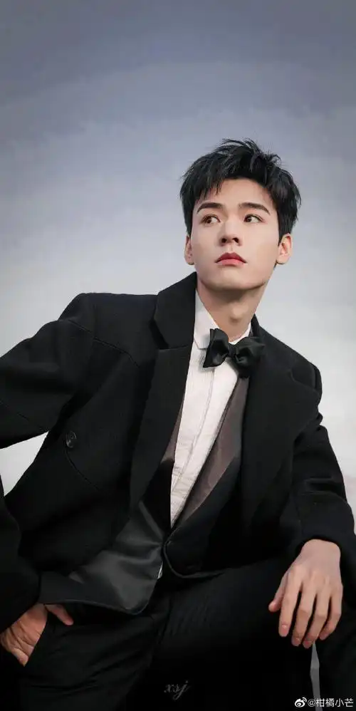 龚俊沉睡花园高质量人形拐杖