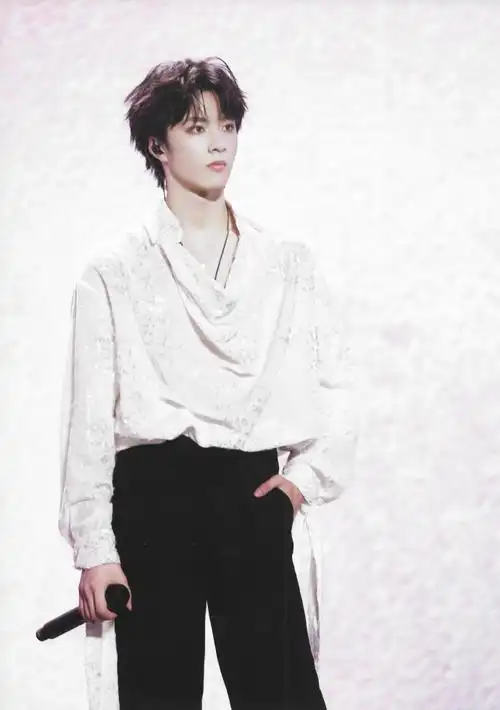 青年演员刘耀文