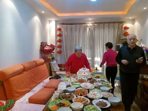 母亲86岁生日家宴