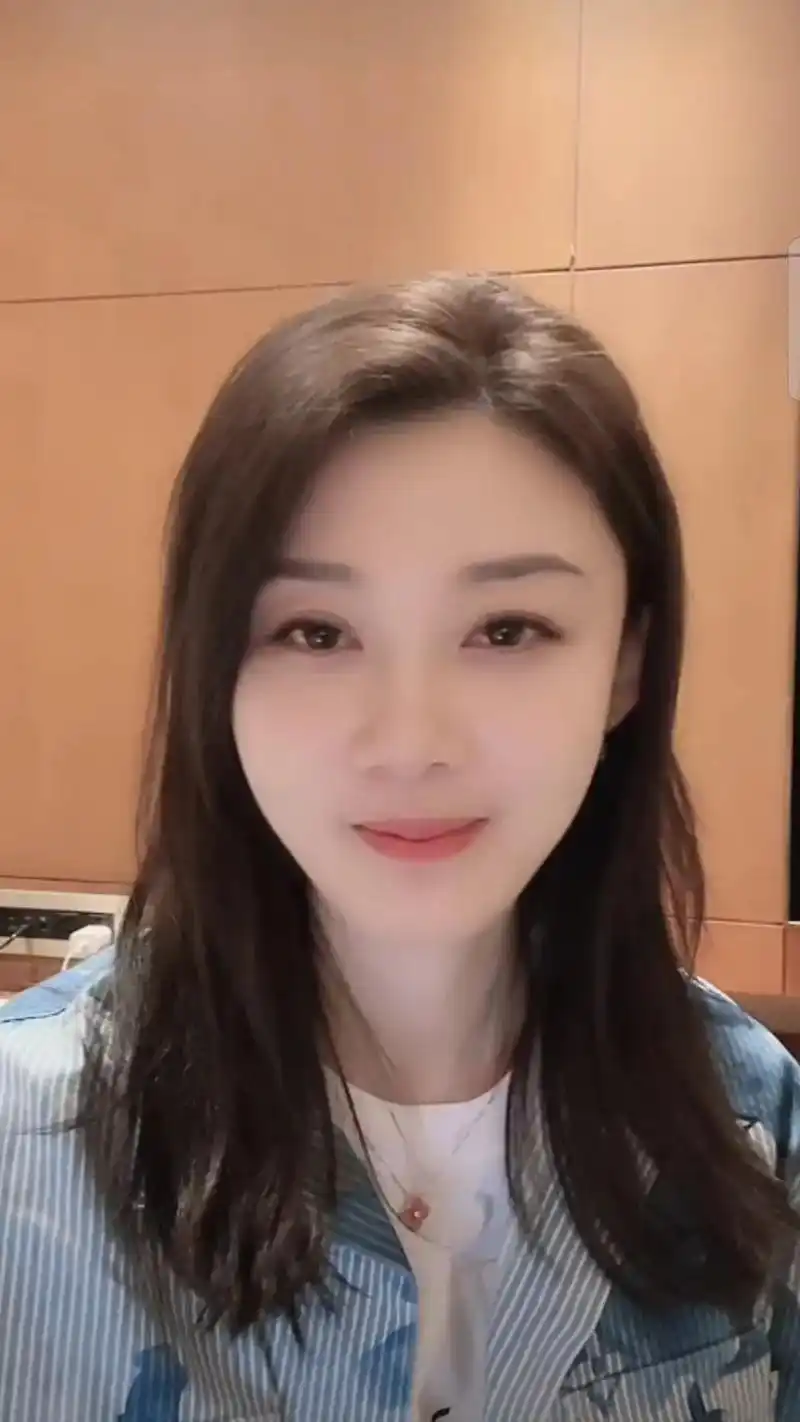 张芮尔78 @张芮尔78小号 #愿所有美好如约而至 #爱笑女孩 - 抖音