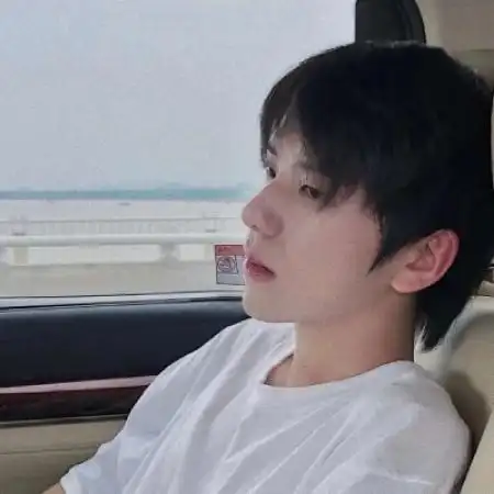 优质男头真人干净,英俊潇洒的帅气小伙-男生头像