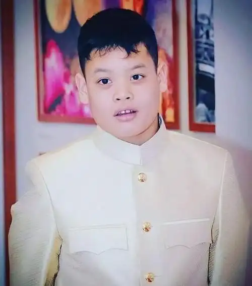 提帮功天生帝王相,神兽姐姐摄政王姑姑都出手,育坤家族失去机会