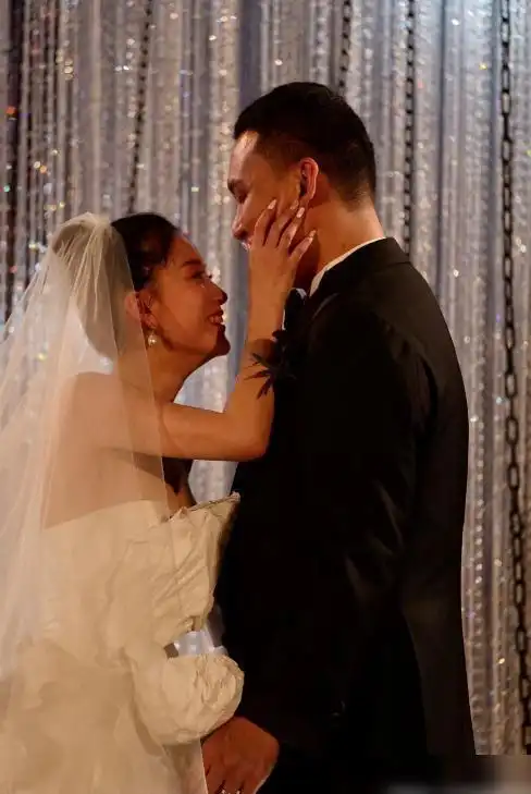 她才是人生赢家,参加"中国好声音"未夺冠,却嫁给爱奇艺副总裁|吴莫愁