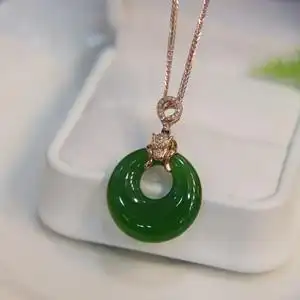 碧玉吊坠18k镶嵌平安扣图片