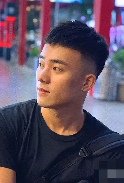 头大男生两边铲短发造型回头率极高的短发图鉴