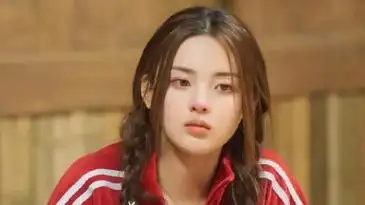 走路腿部姿势有些怪02:00娱乐全资讯看懂娱乐圈王思聪和七位美女过