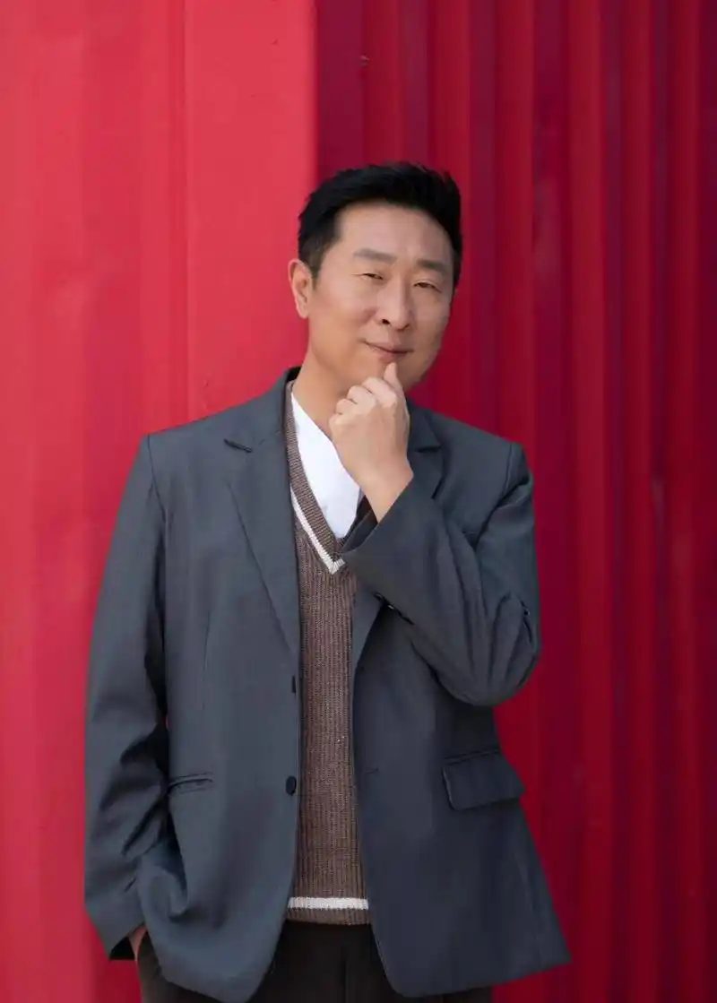 林永健和媳妇逛街,媳妇相中一条5800的裤头,林永健:镶钻的吗?