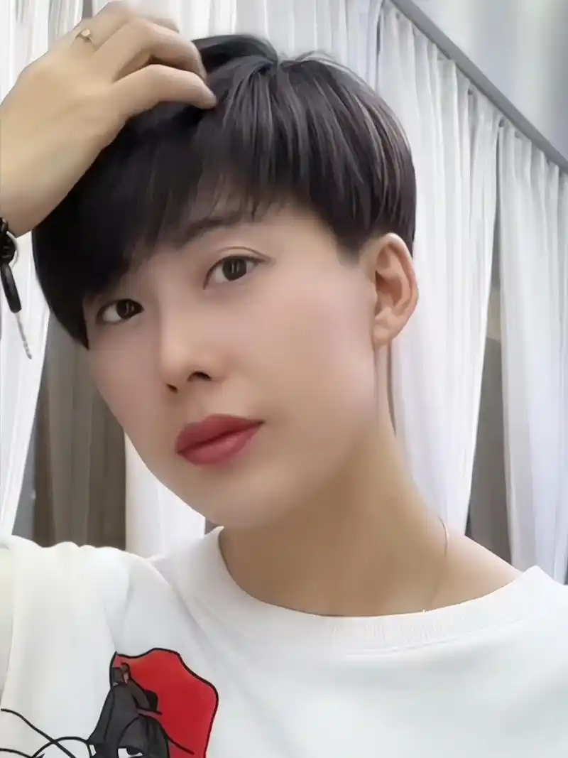 2023超短发   喜欢短发的女生看过来