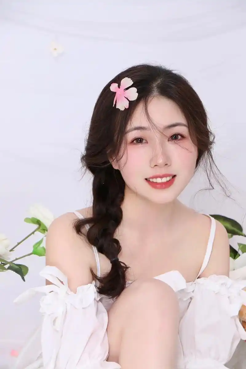 花系少女自拍写真