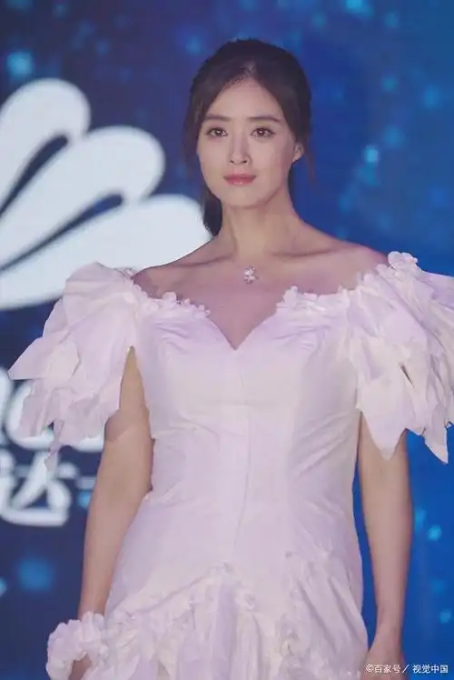 蒋欣微胖身材下的坚强与柔情娱乐圈的独特存在