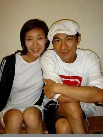 回顾赖文慧一直为刘德华伴舞称得上红颜知己如今41岁仍未婚