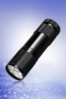 验荧光剂紫光手电筒 测荧光剂面膜验钞防伪紫外线灯