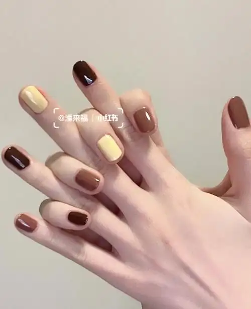 跳色美甲布丁甜栗子蛋糕搭配